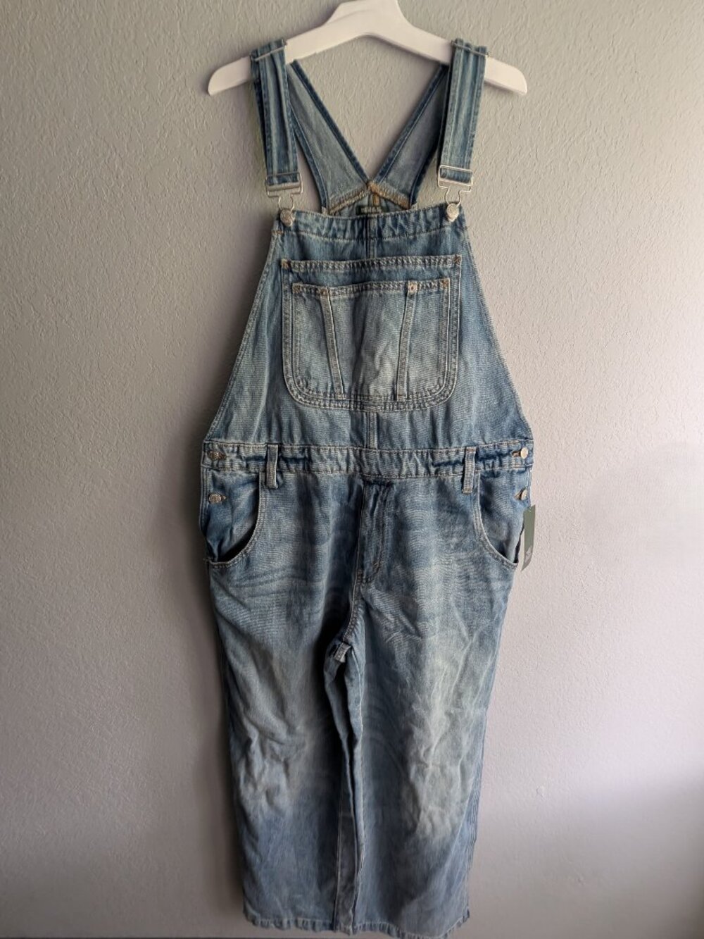 NWT Wild Fable Women's Baggy Denim Overalls Jumpsuit, Light Wash, Size Large